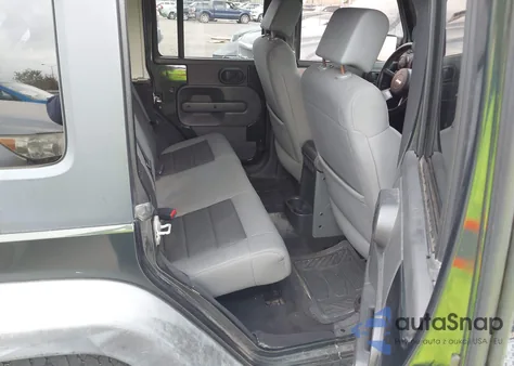 2010 Jeep Wrangler Unlimited Sport из США, поврежденный, VIN 1J4HA3H15AL124726